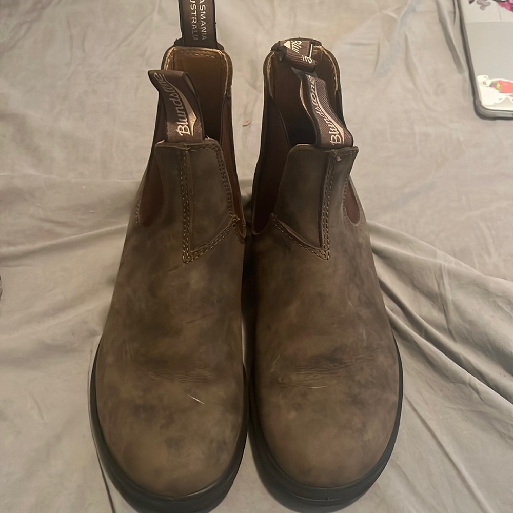 Blundstone 585 size 5 (8 women).